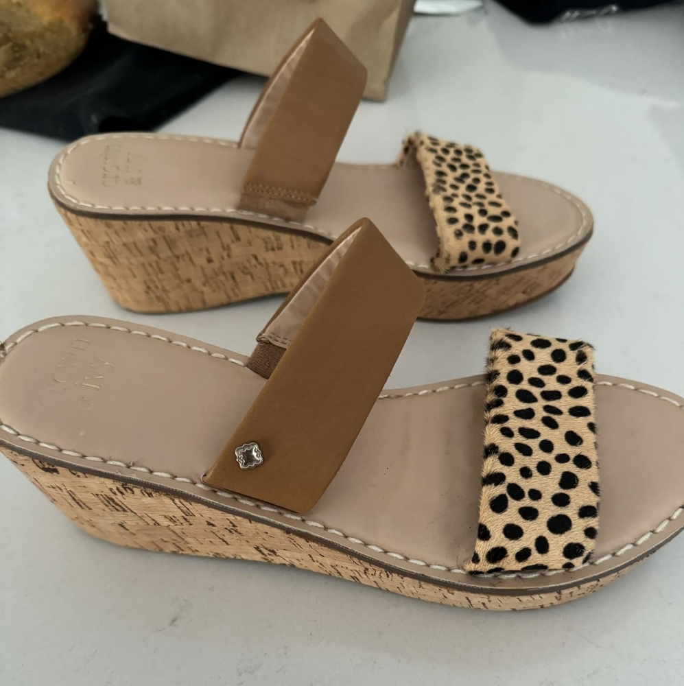 Crown & ivy leopard print sandals (used)